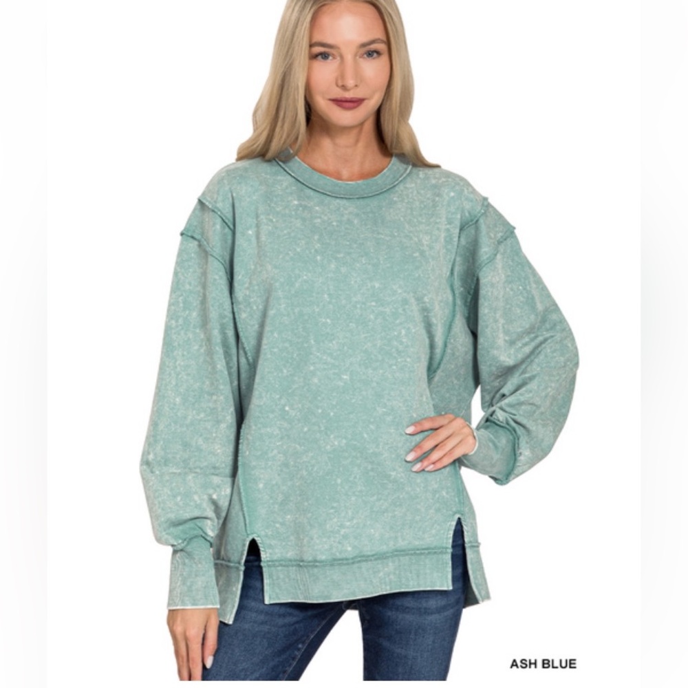 Zenana Outfitters Ash Blue Women's Long SleeveTop.